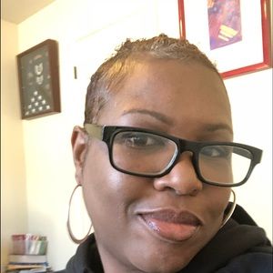 Meet your Posher, Renika